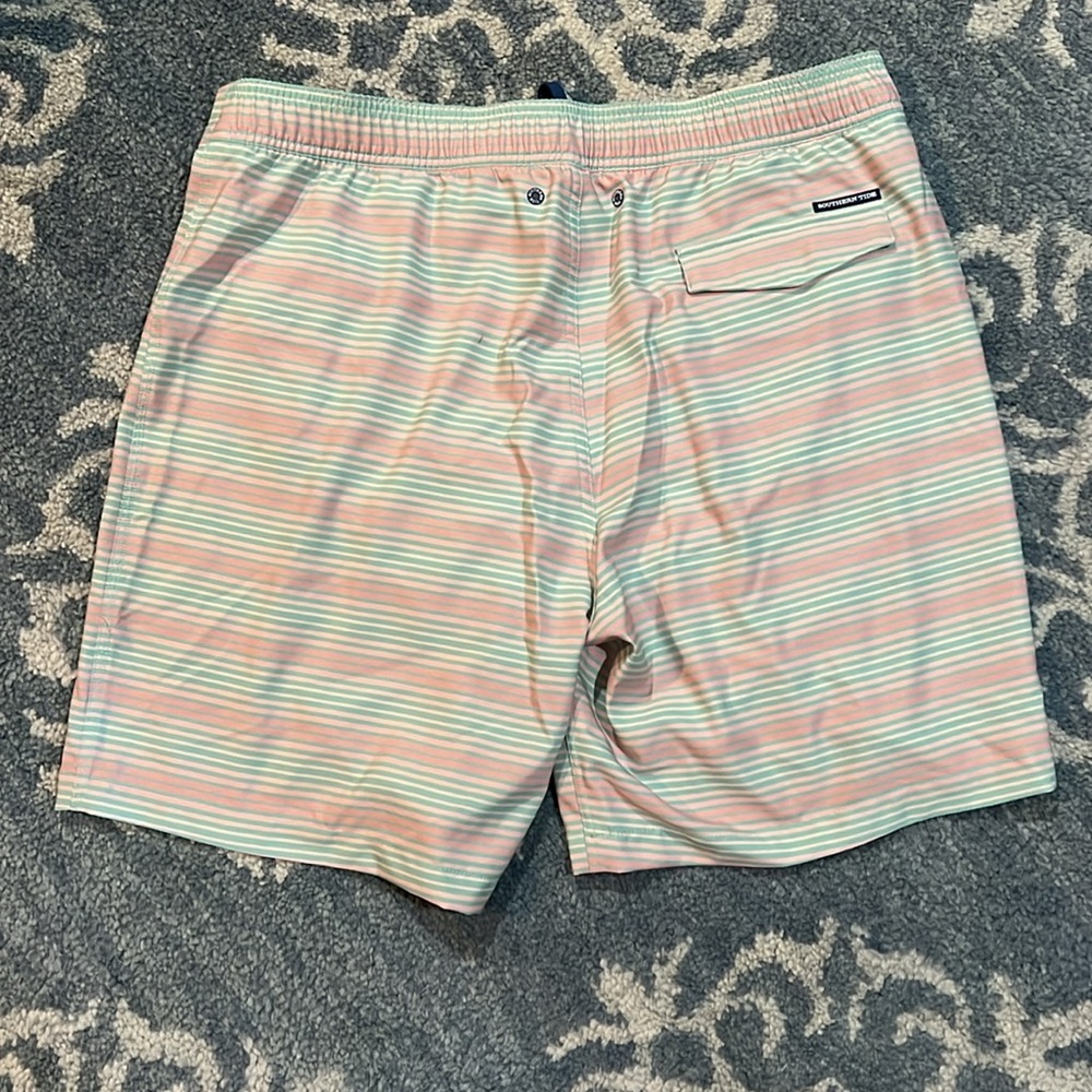 Southern Tide Swim Trunks Quick-Dry - Picture 2 of 7